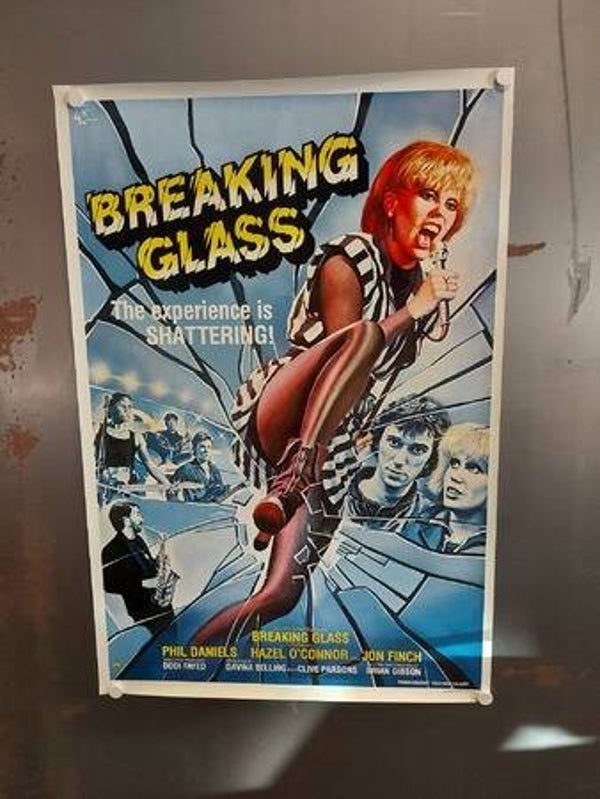 BREAKING GLASS (Poster - 16)