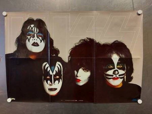 KISS (Poster - 188)