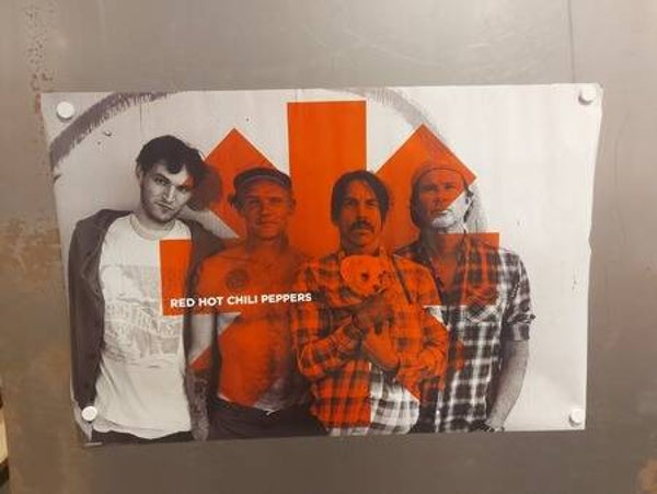 RED HOT CHILI PEPPERS (Band) (Poster - 85)
