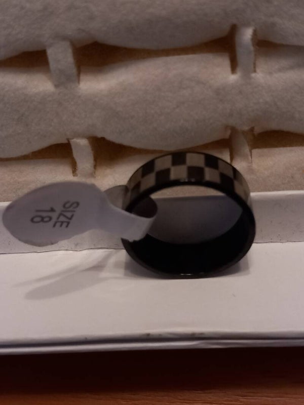 Checkerboard Pattern, Stainless Steel Ring for Women, Versatile for Daily Wear & Party Accessory, All-Season Jewelry Collection