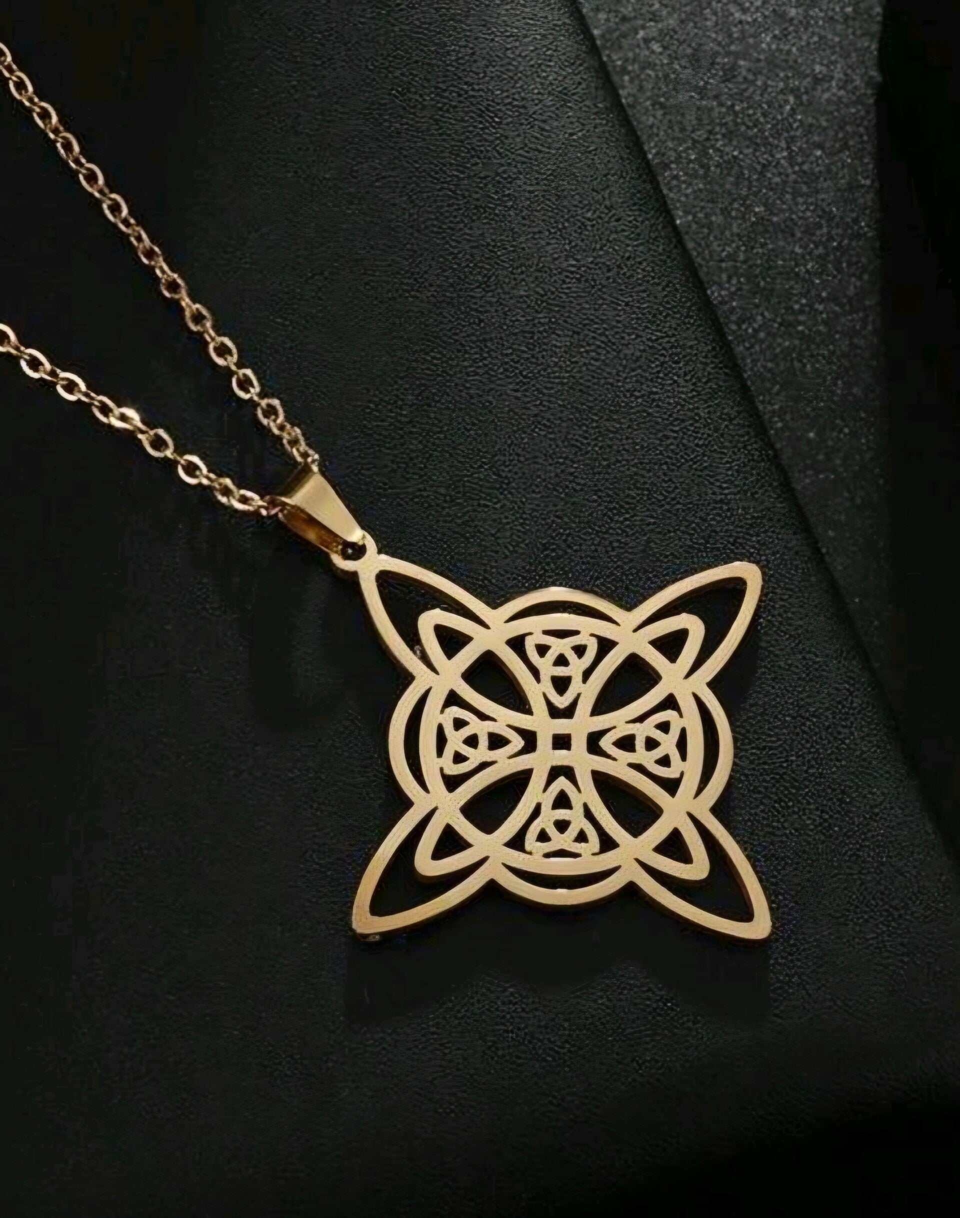 Collier Nœud de Sorcière