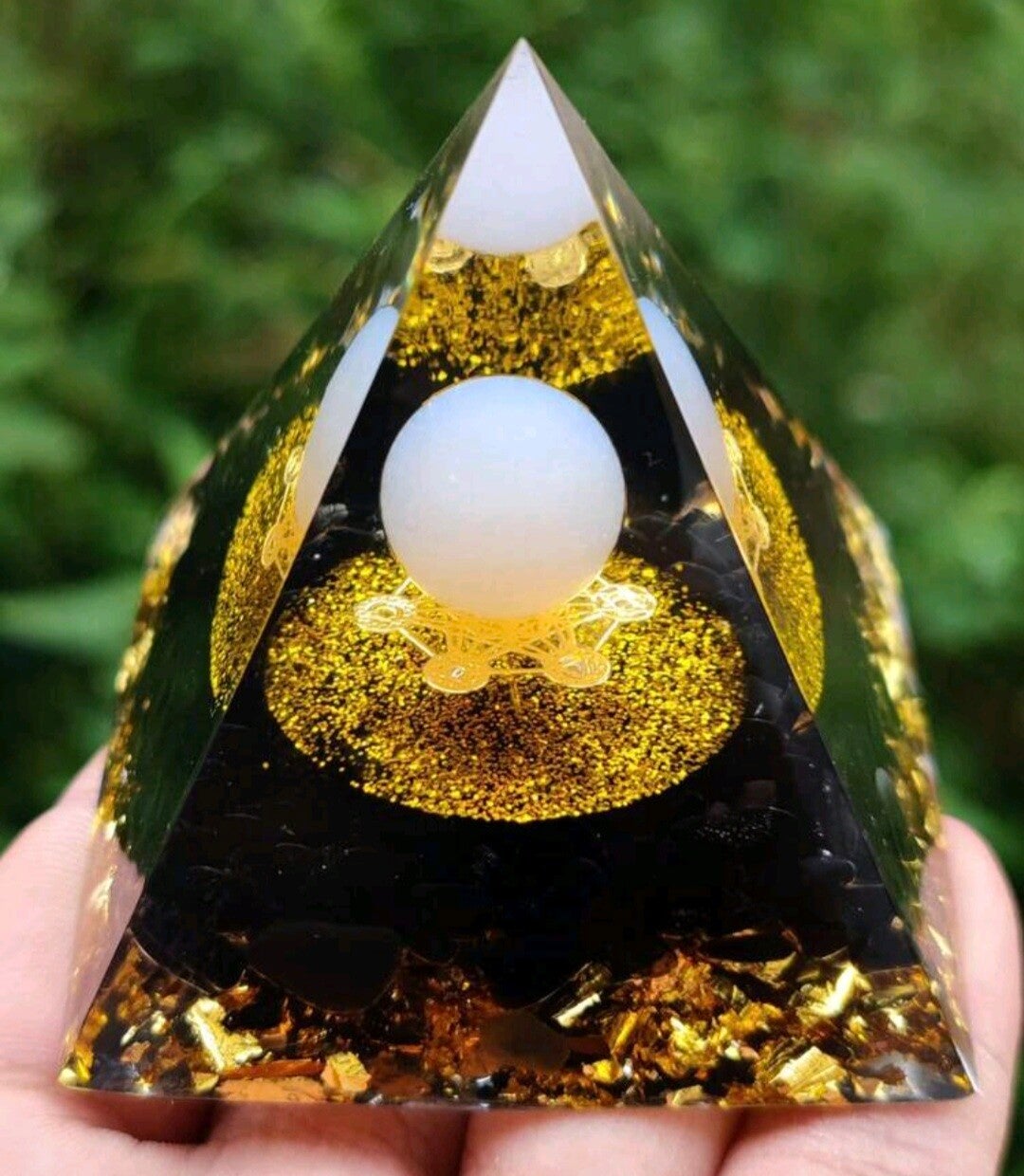 PYRAMIDE ORGONITE OBSIDIENNE