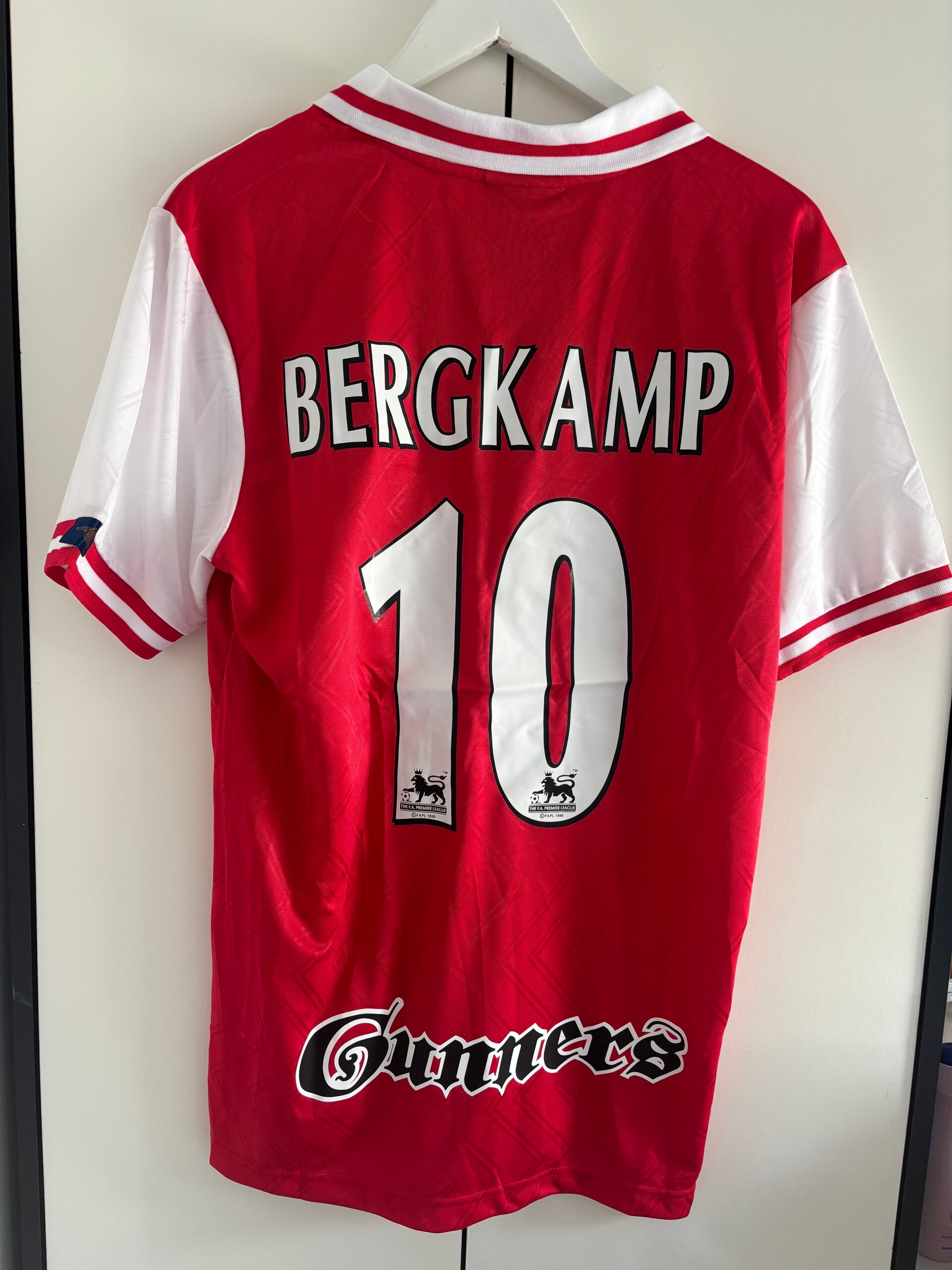 'Bergkamp' 10 - Arsenal Home Retro Jersey 1996/97