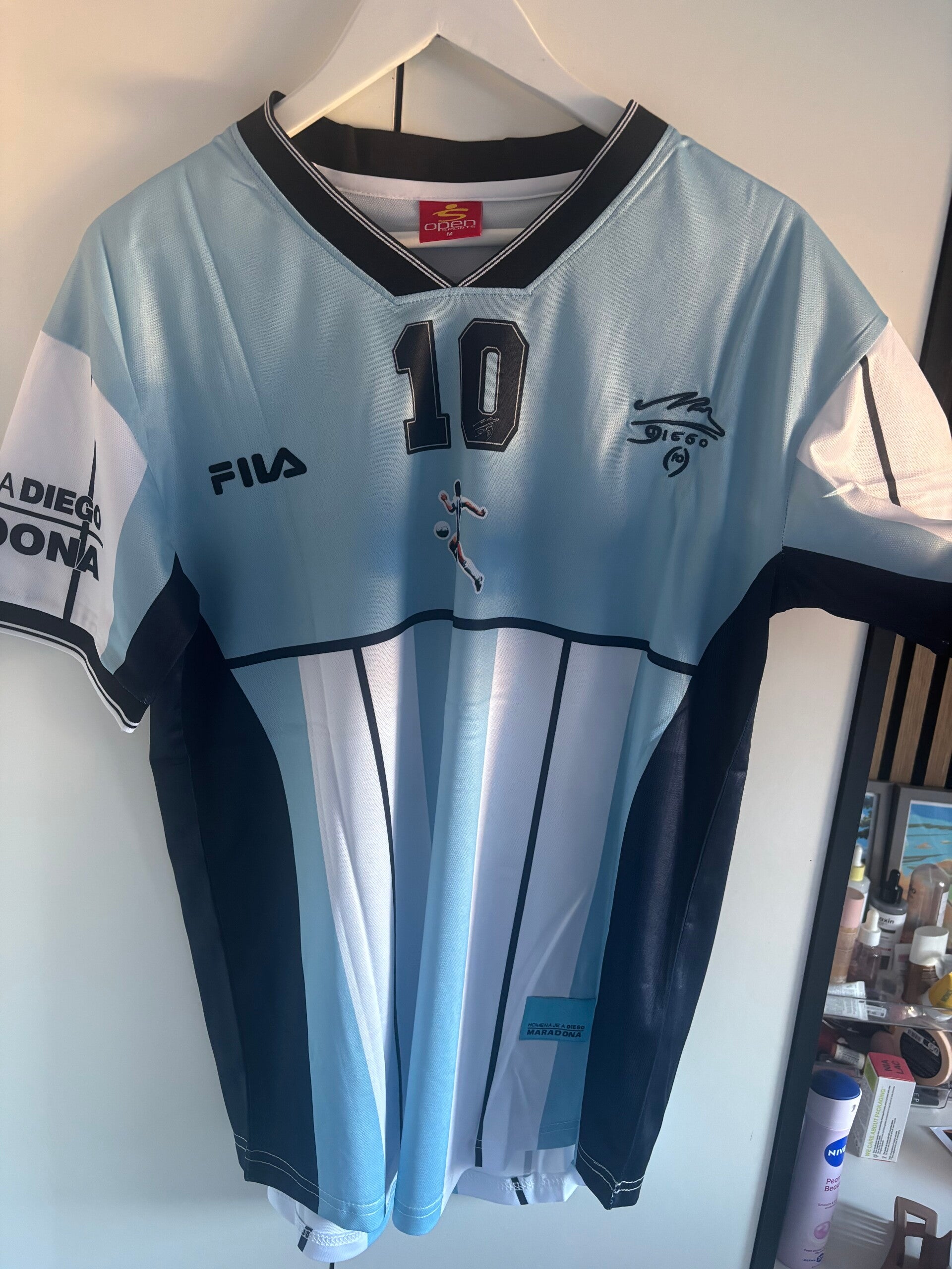 Argentina Diego Maradona Commemorative Retro Jersey 2001