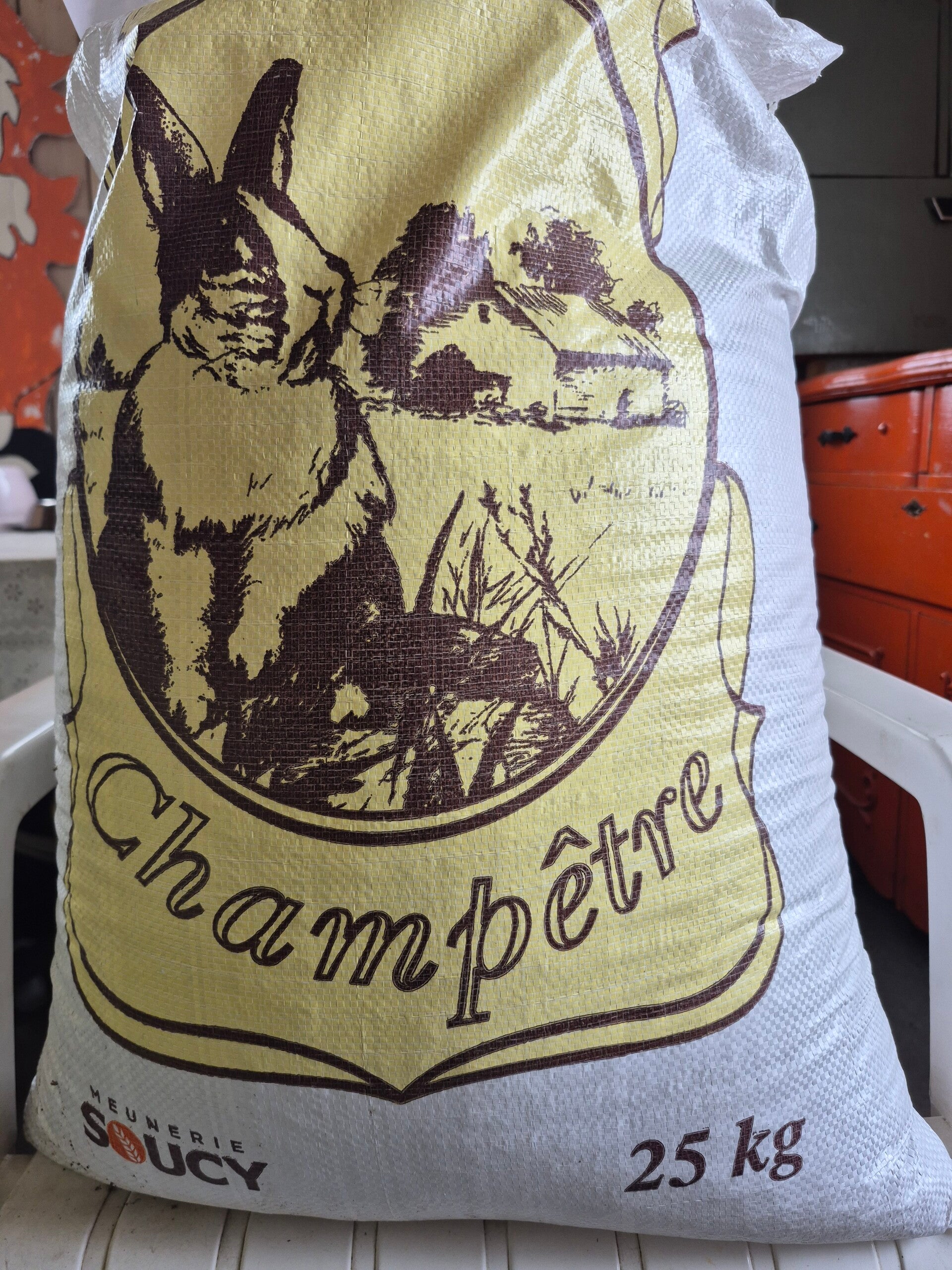 Lapin 17% 25kg (55lbs)