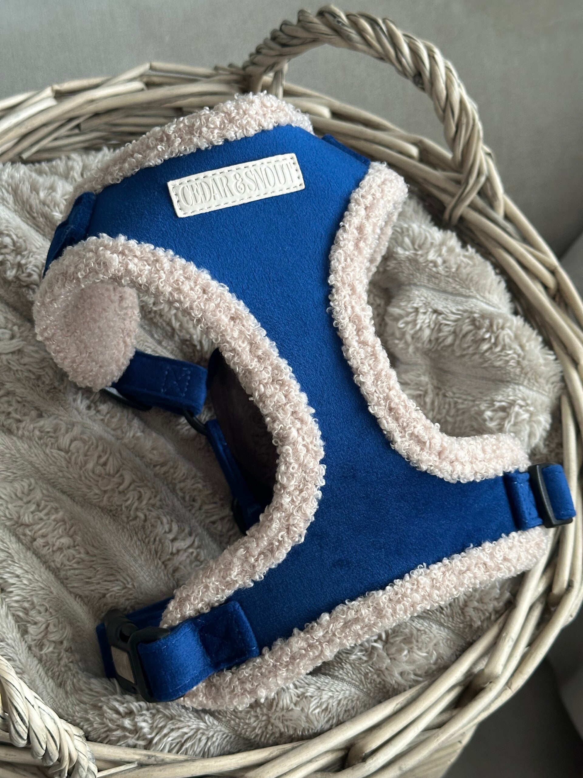 The Cabin Dog Harness - Loch