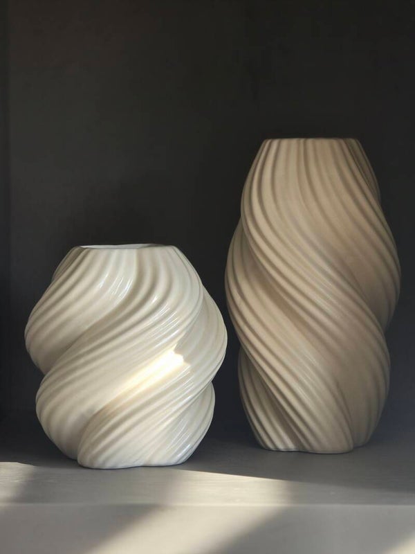 Japandi vaas SWIRL