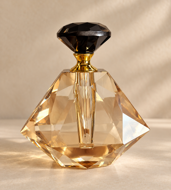 Decoratieve Parfumfles Amberkleurig Glas - zwarte Dop – klein