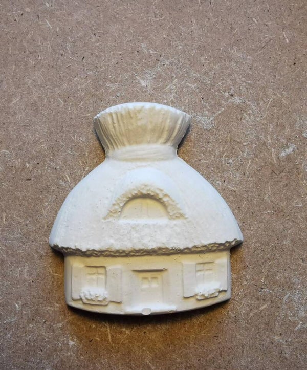 E006/1 petite maison toit de chaume