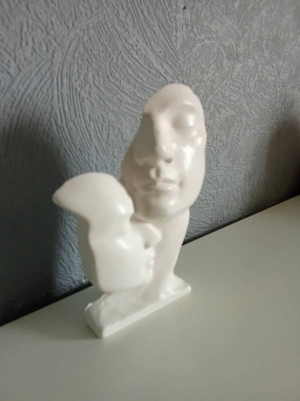 PE002 couple stylisé  statuette