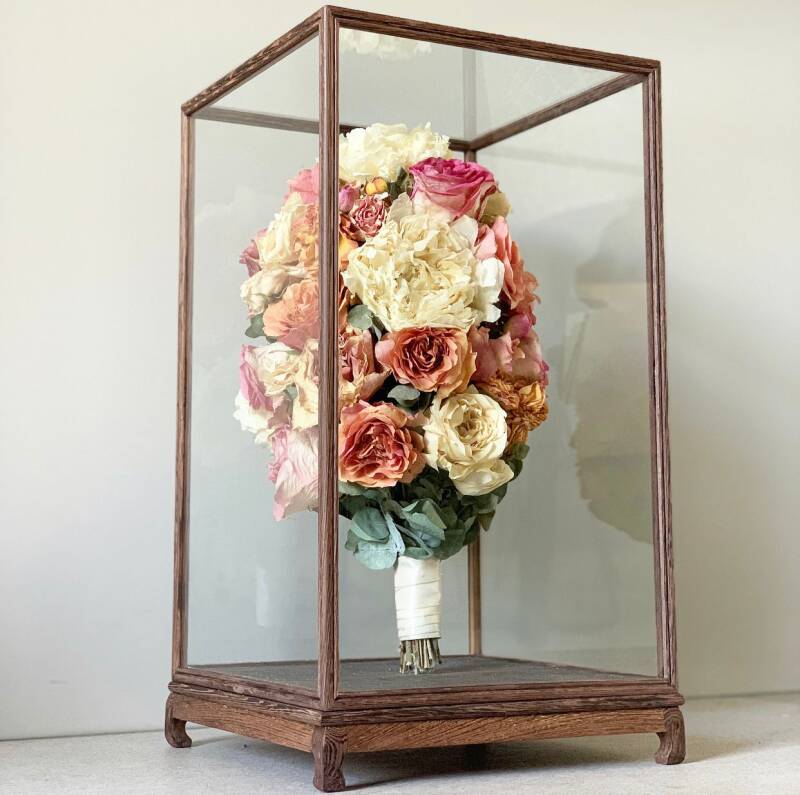 bruidsboeket in stolp