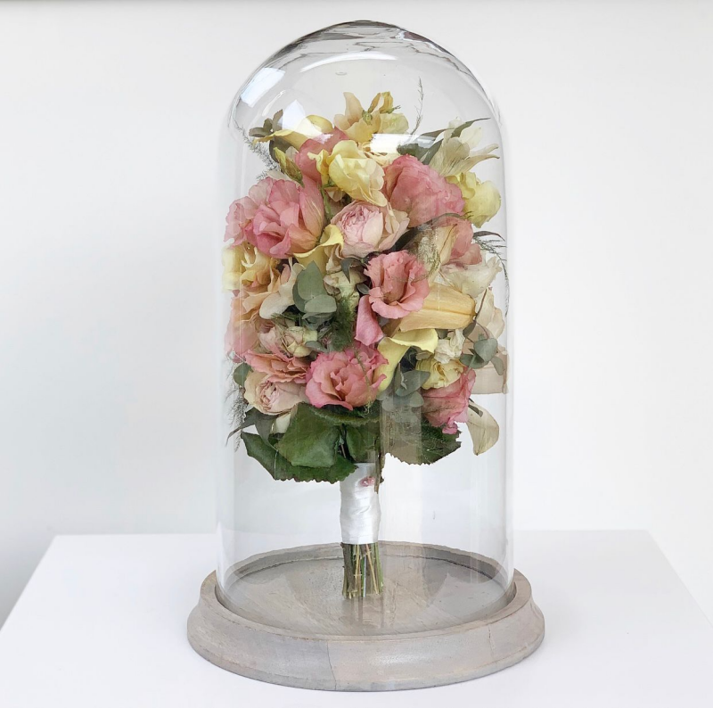 bruidsboeket in stolp