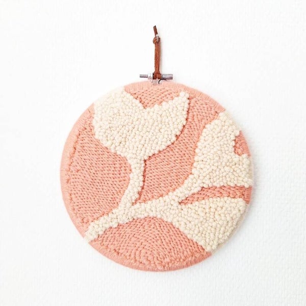 Wallhanging M flower