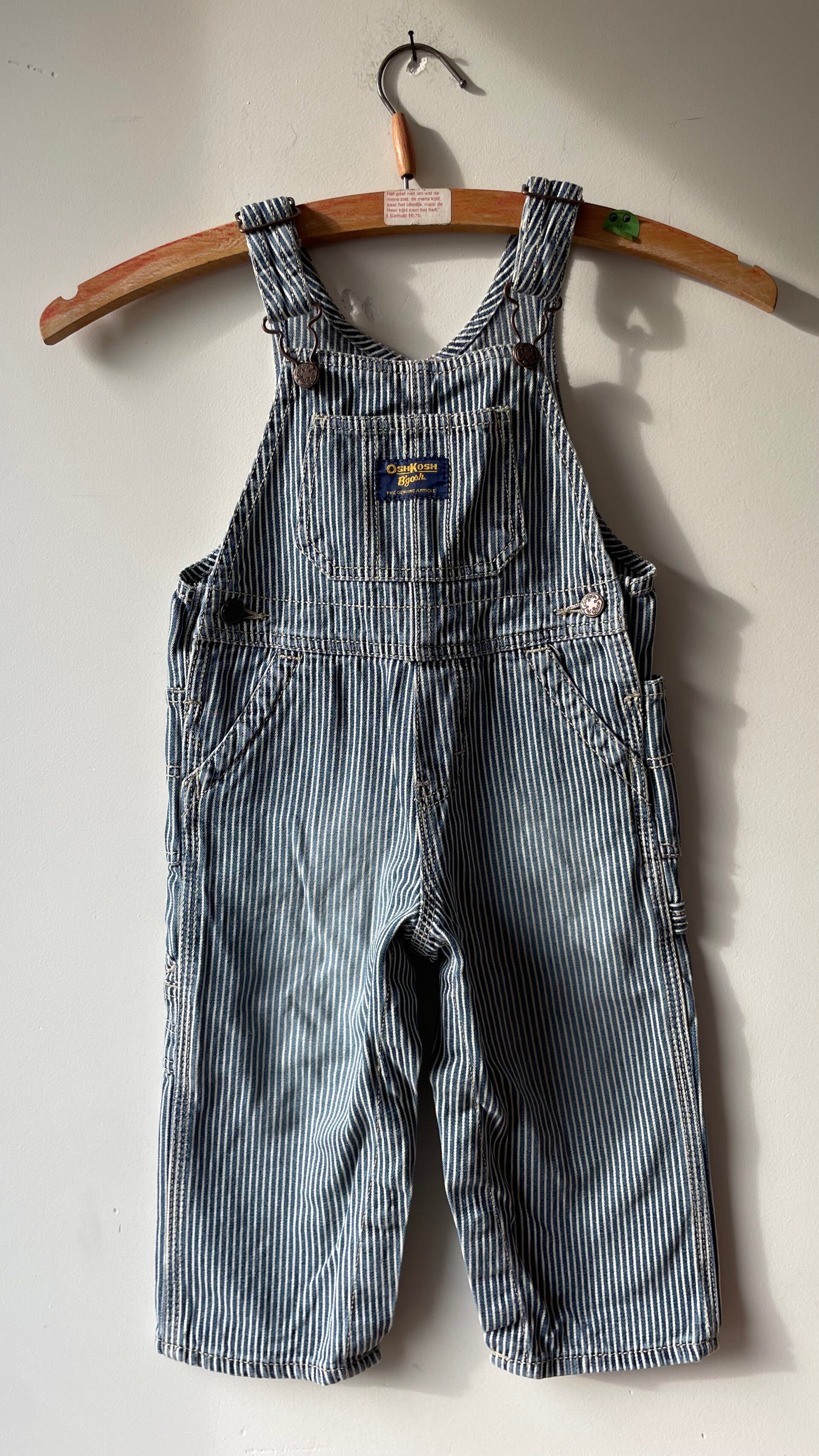 Oshkosh tuinbroek 2y
