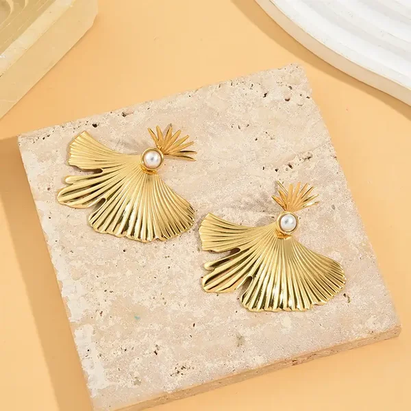 Boucles d'Oreilles Dorées Feuilles de Ginkgo Avec Perles