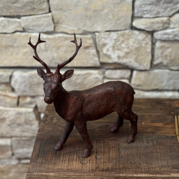 P15181 Hirsch stehend