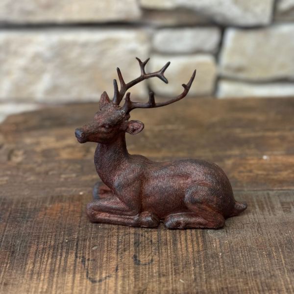 P14981 Hirsch sitzend klein