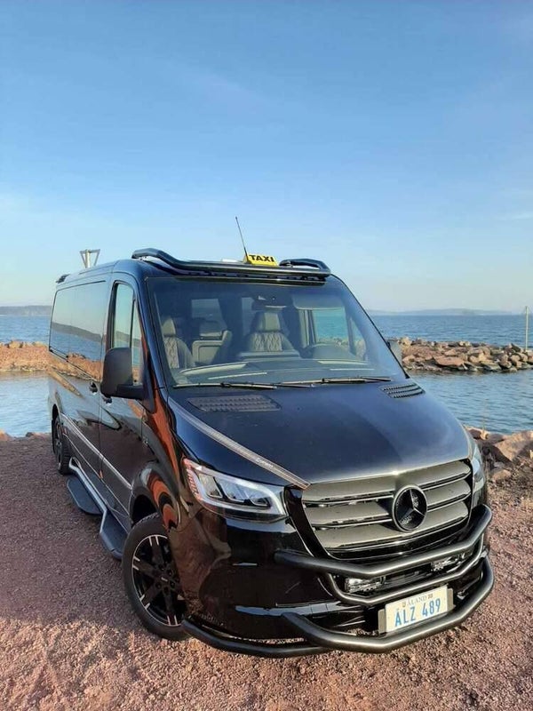 M-B Sprinter W906 Valoteline tuulilasin yläpuolelle H1 (Musta)