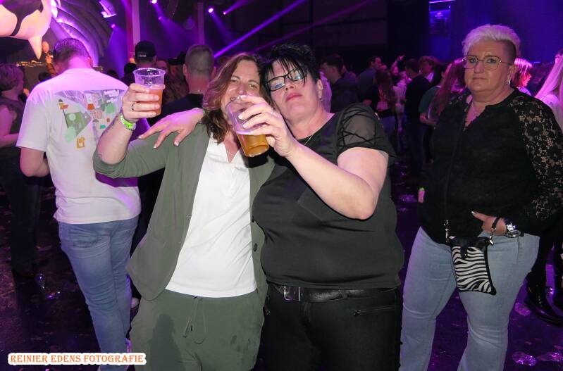 p1240100-standard.jpg
