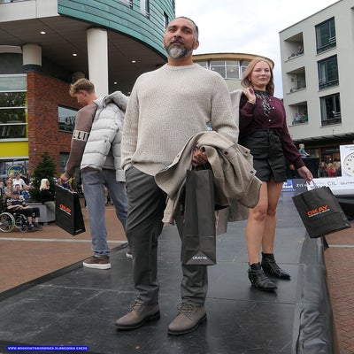 p1270593-standard.jpg