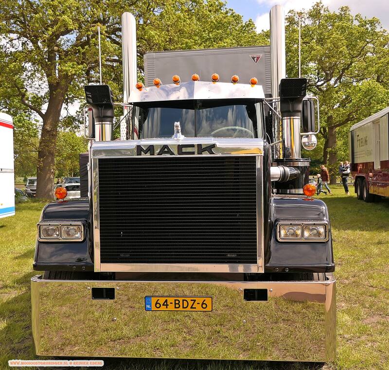 p1310604-standard.jpg