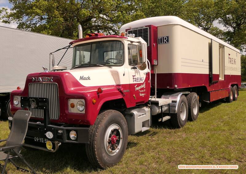 p1310614-standard.jpg