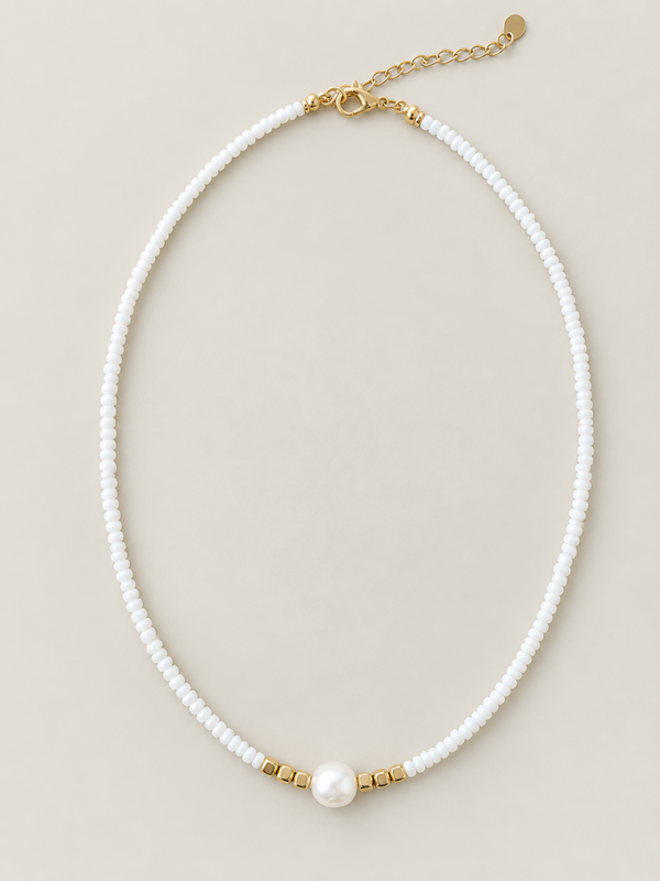 White pearl boho ketting