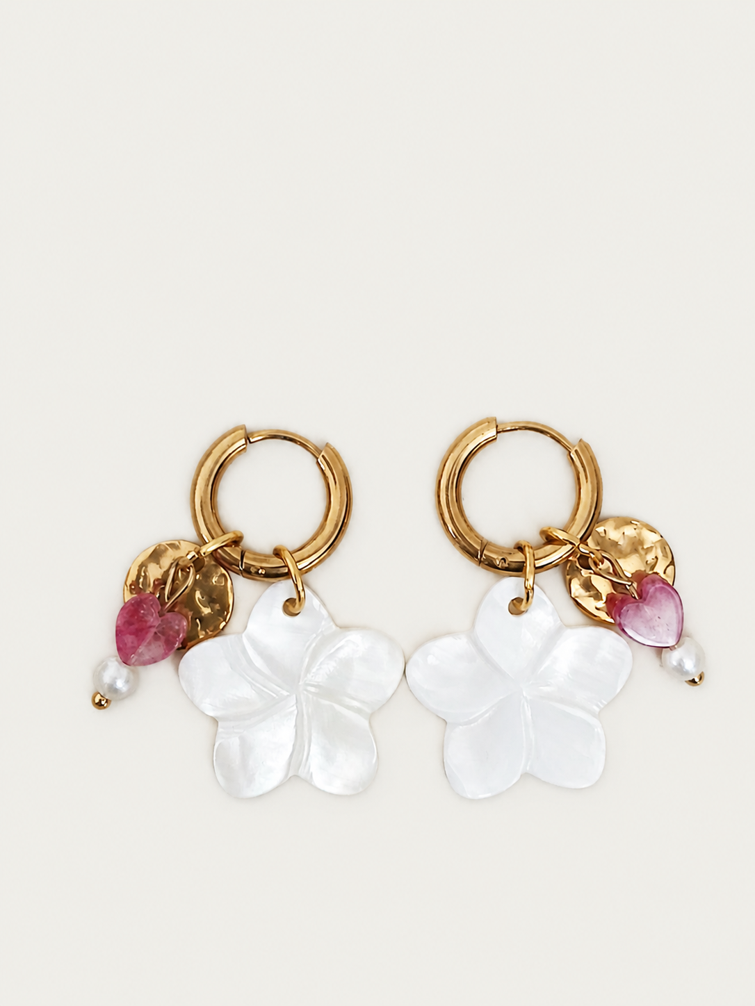 Joy Flower Shell oorbellen - stainless steel - goudkleurig