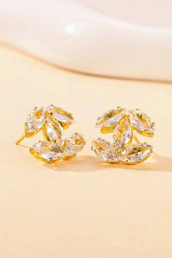 Fashionable stud earrings - Gold diamond