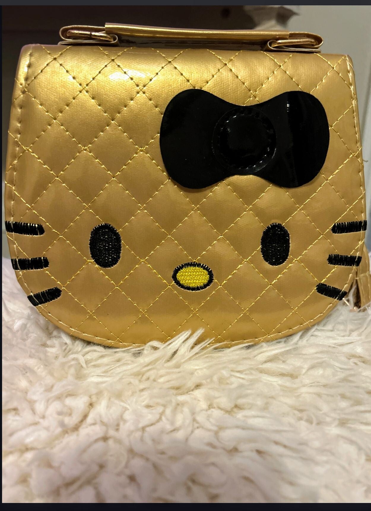 Hello Kitty Crossbody with Strap - Gold