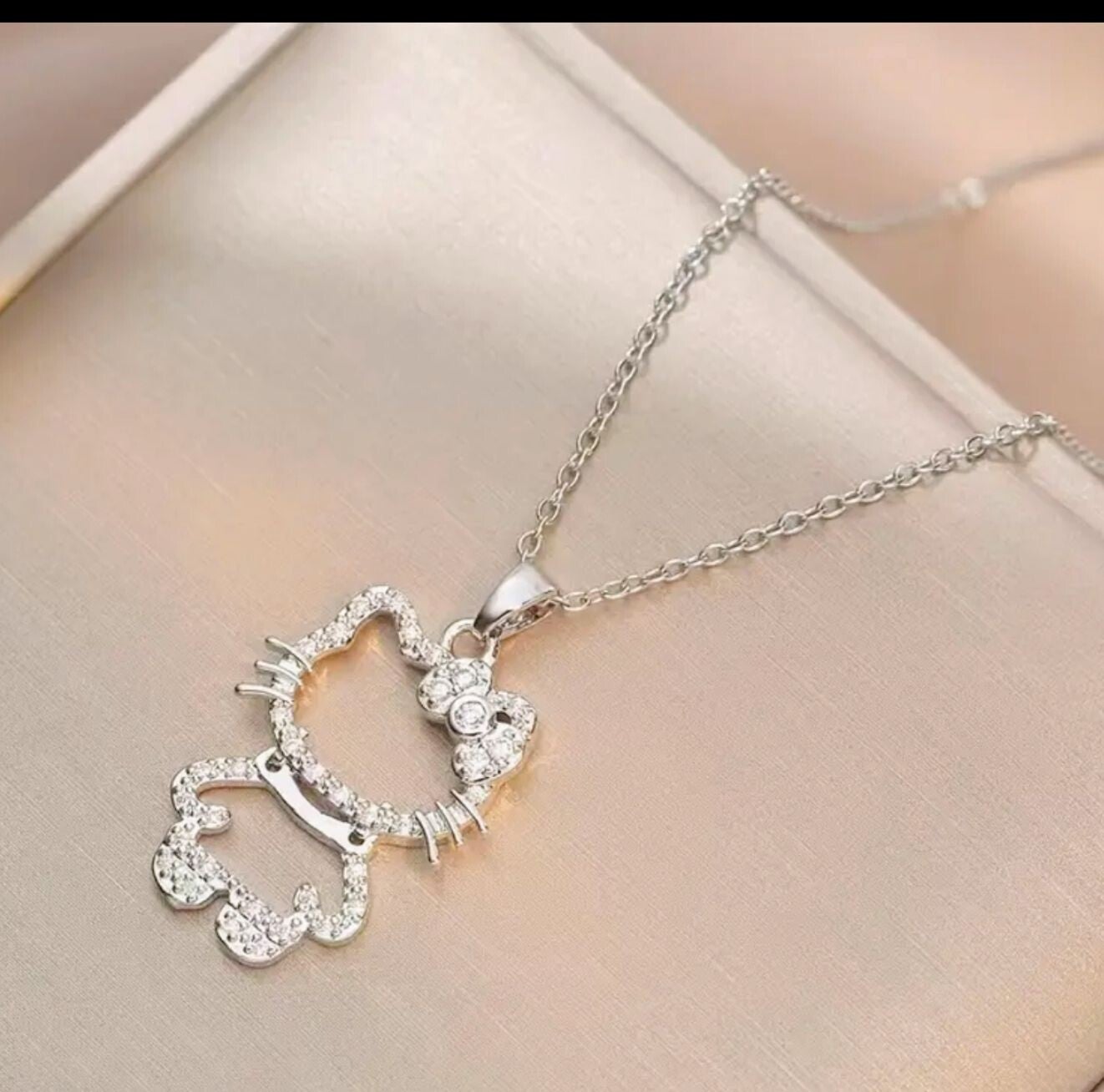 Hello Kitty Fashion Necklace - Silver