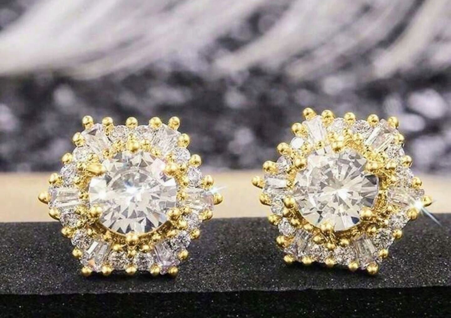 Fashion diamond star stud earrings - Gold