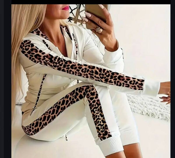 Women Jogger Set - White (large leopard print)