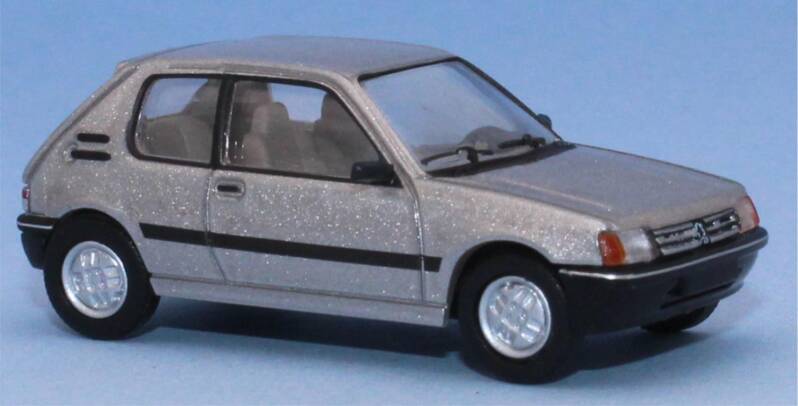 peugeot205xrbeigemayfair.jpeg