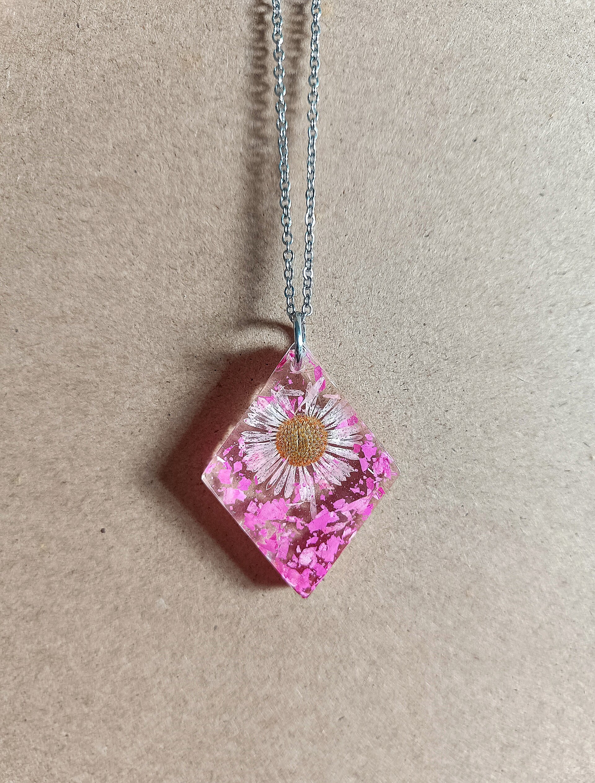 Collier éclosion