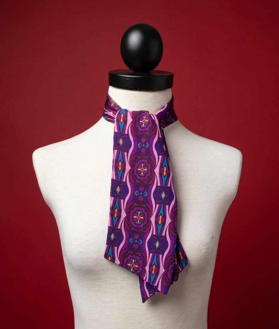 Paisley Wallp Lila