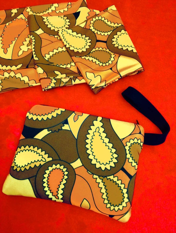 Orange paisley set