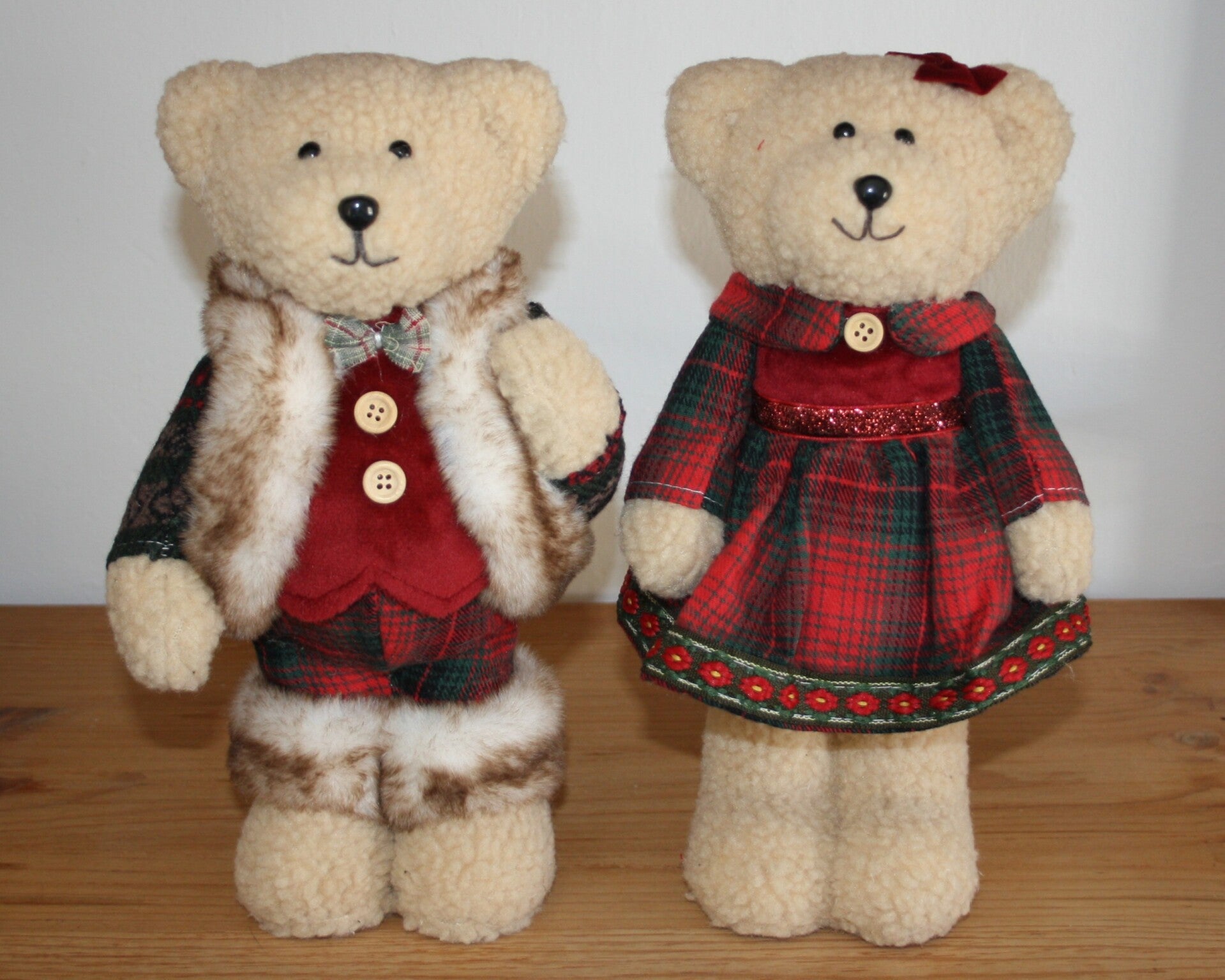 set van 2 Beren 14 x 11 x 26 cm