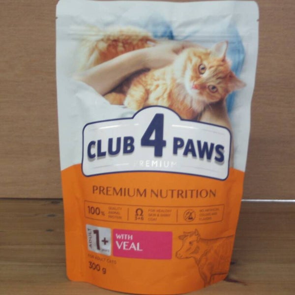 CLUB 4 PAWS PREMIUM ADULT MET KALFSVLEES 300 GRAM