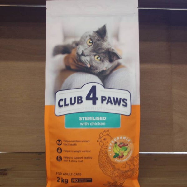 CLUB 4 PAWS PREMIUM ADULT STERILISED MET KIP 2000 GRAM