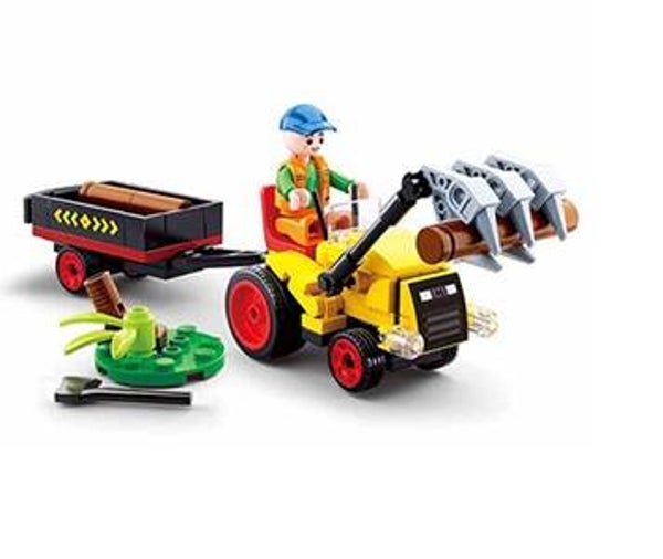 B0777 Tractor met boomstammen