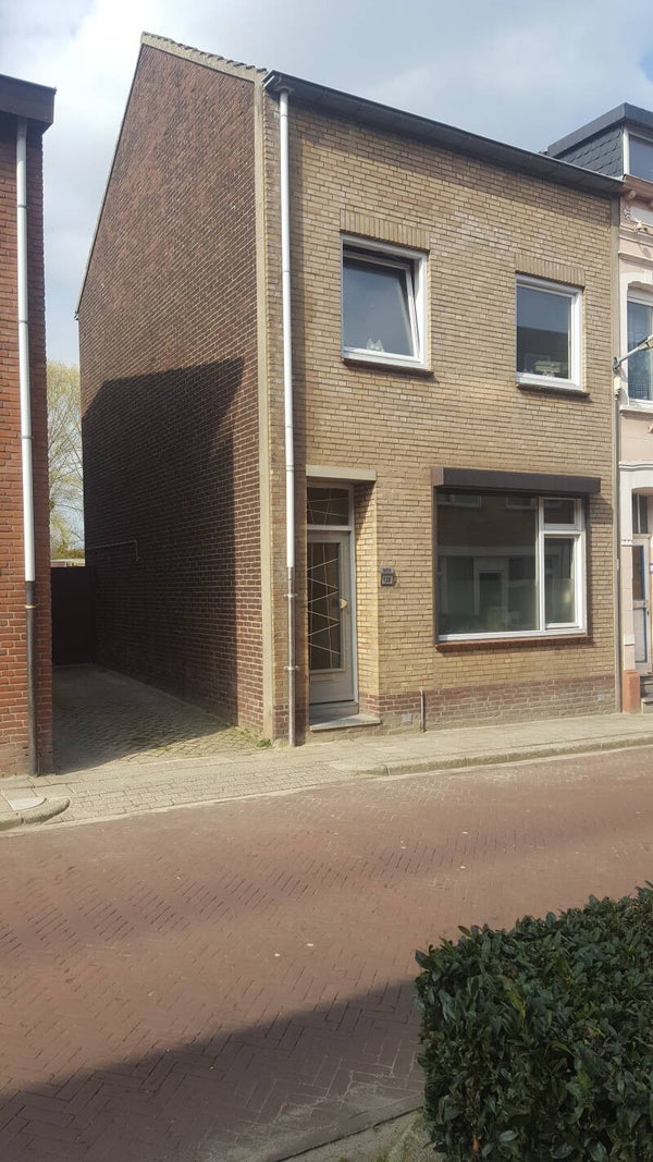 Kleingraverstraat 138, Kerkrade, Verkocht