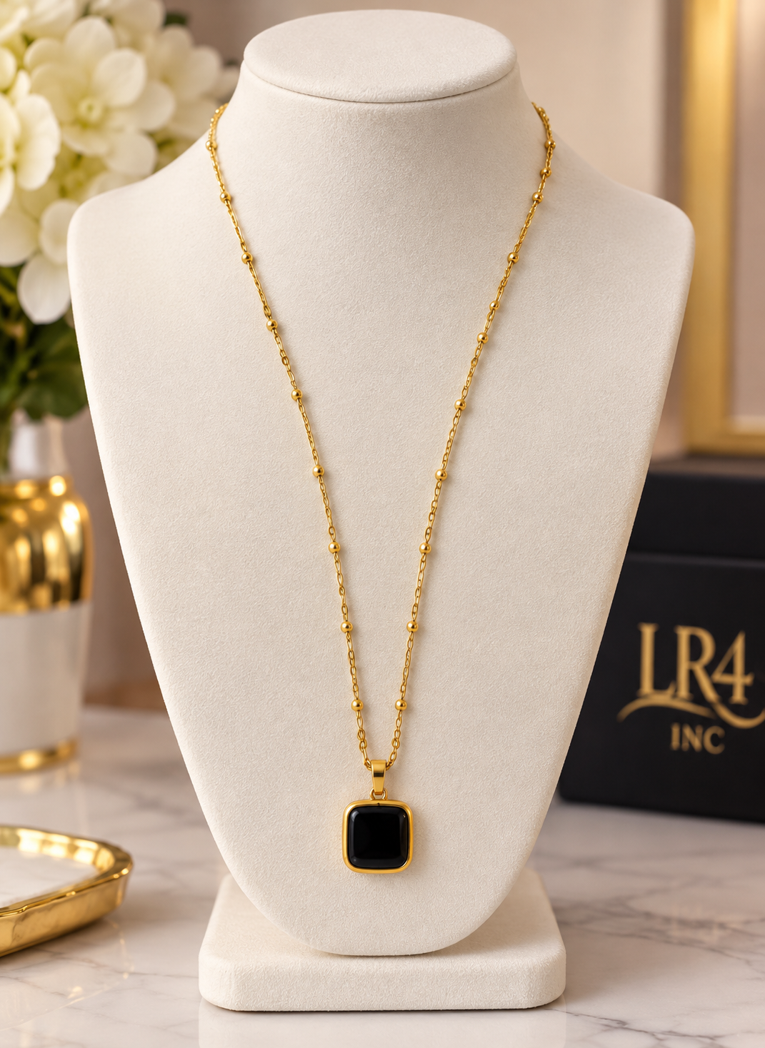 LR4 Neckless Collection