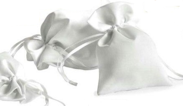 12 SACCHETTI IN RASO BIANCO CON TIRANTE 10 X 13