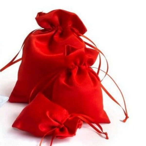 12 SACCHETTI IN RASO ROSSO CON TIRANTE 10 X 13