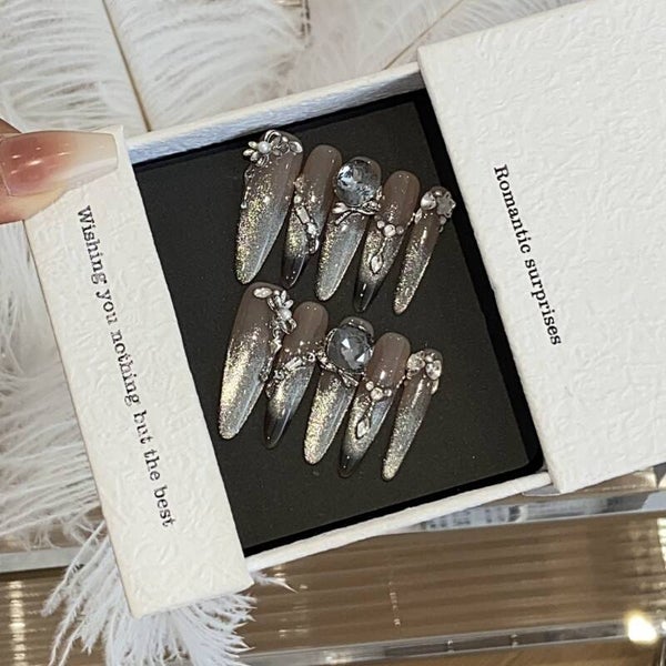 Handgemachte Aufsetznägel french Cateyes, Nails