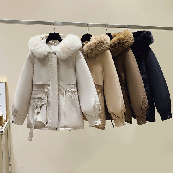 Neue Damen-Parkas für den Winter: Schlank schnittiger Mode-Parka mit Wollfutter & Daunen-/Watteinsatz