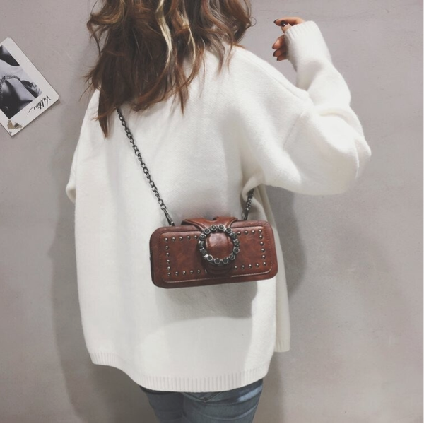 Querbodytasche - Retro-Kettenlook