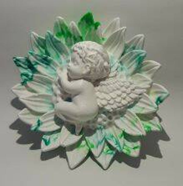 Engel auf Blume