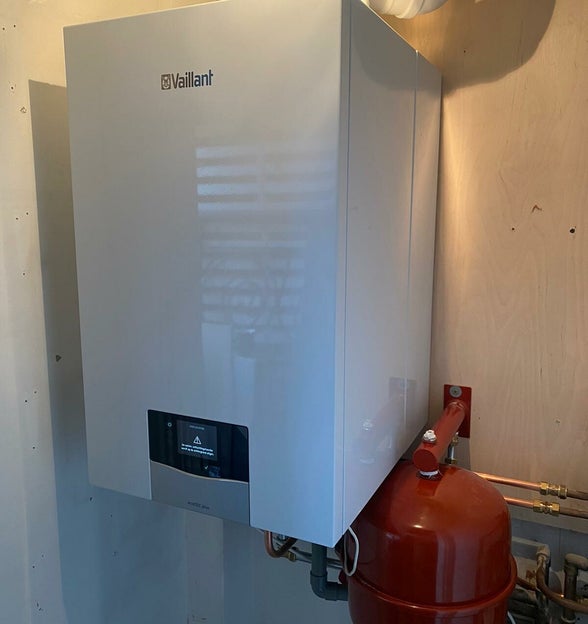 Installatie, Ecotec plus cw6 in Den Haag. Rovimax.nl
